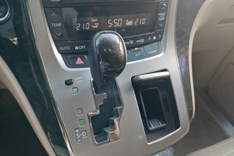 Used Toyota Alphard 2012 3.5L Luxury Edition Gear Lever