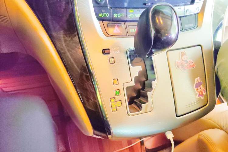 Used Toyota Alphard 2012 3.5L Luxury Edition Gear Lever