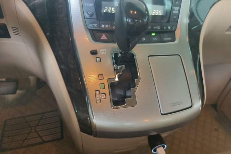 Used Toyota Alphard 2012 3.5L Luxury Edition Gear Lever