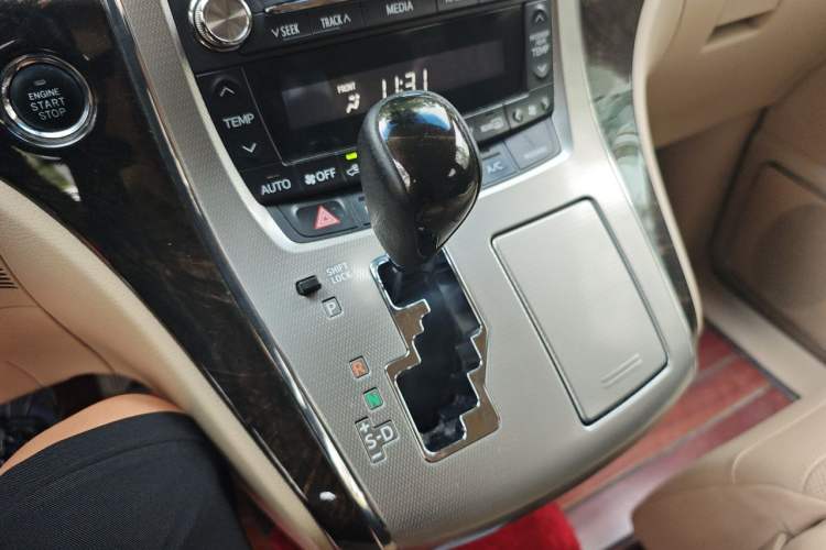 Used Toyota Alphard 2012 3.5L Luxury Edition Gear Lever