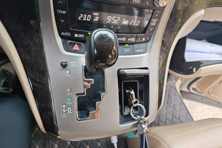 Used Toyota Alphard 2012 3.5L Luxury Edition Gear Lever