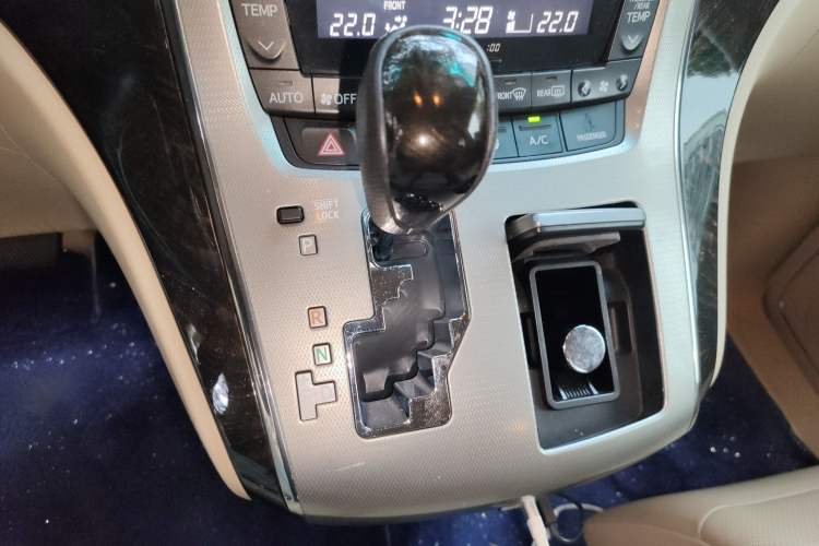 Used Toyota Alphard 2012 3.5L Luxury Edition Gear Lever