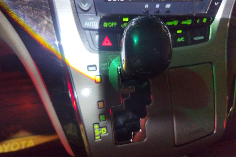 Used Toyota Alphard 2012 3.5L Luxury Edition Gear Lever