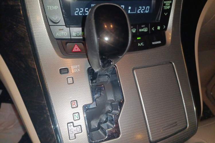 Used Toyota Alphard 2012 3.5L Luxury Edition Gear Lever