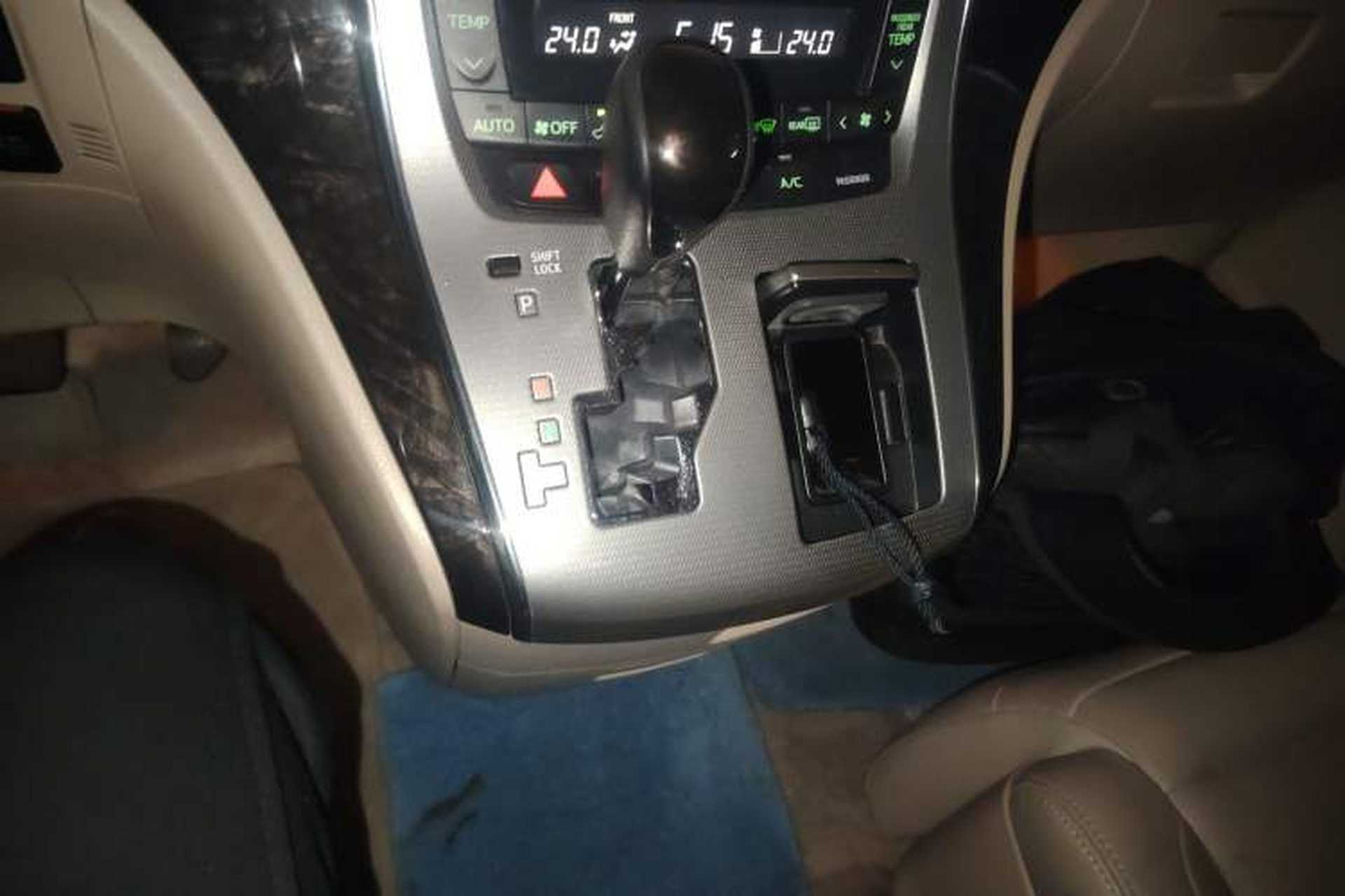 Used Toyota Alphard 2012 3.5L Luxury Edition Gear Lever