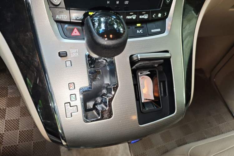 Used Toyota Alphard 2012 3.5L Luxury Edition Gear Lever
