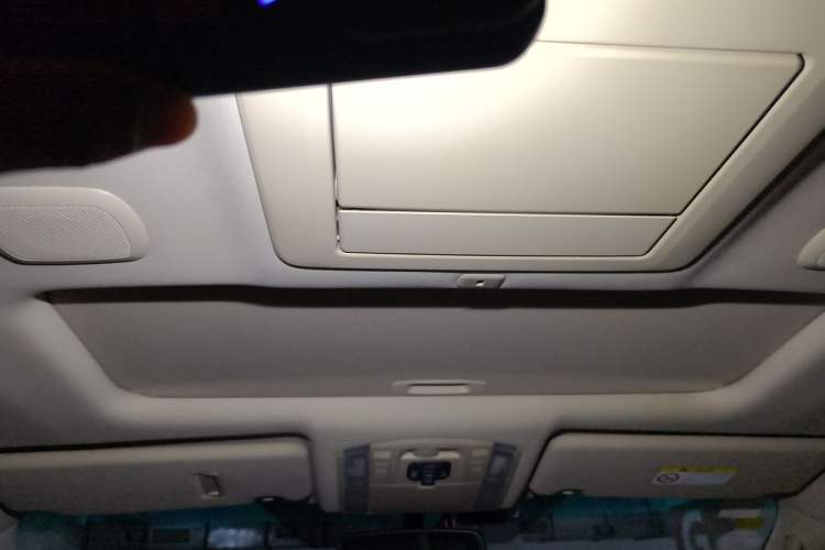 Used Toyota Alphard 2012 3.5L Luxury Edition Headliner