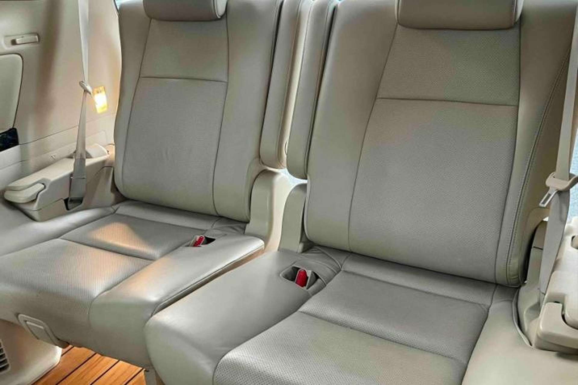 Used Toyota Alphard 2012 3.5L Luxury Edition Interior 2