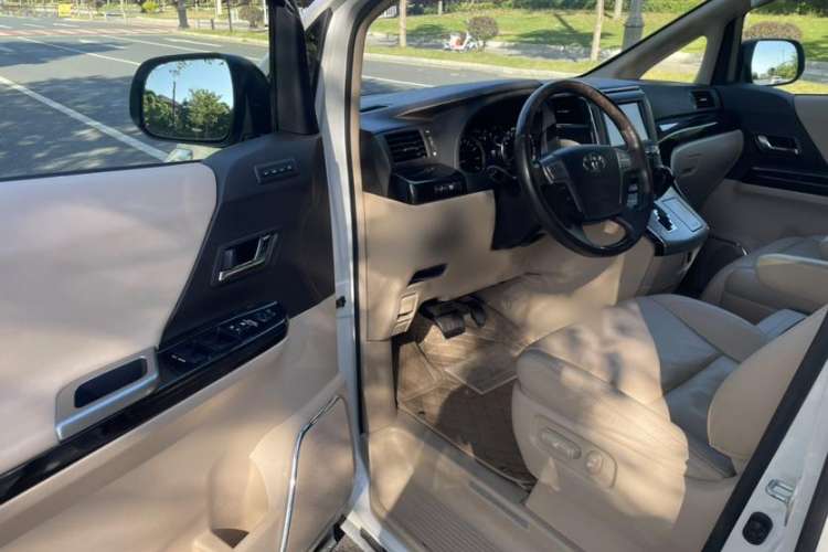 Used Toyota Alphard 2012 3.5L Luxury Edition Interior 5