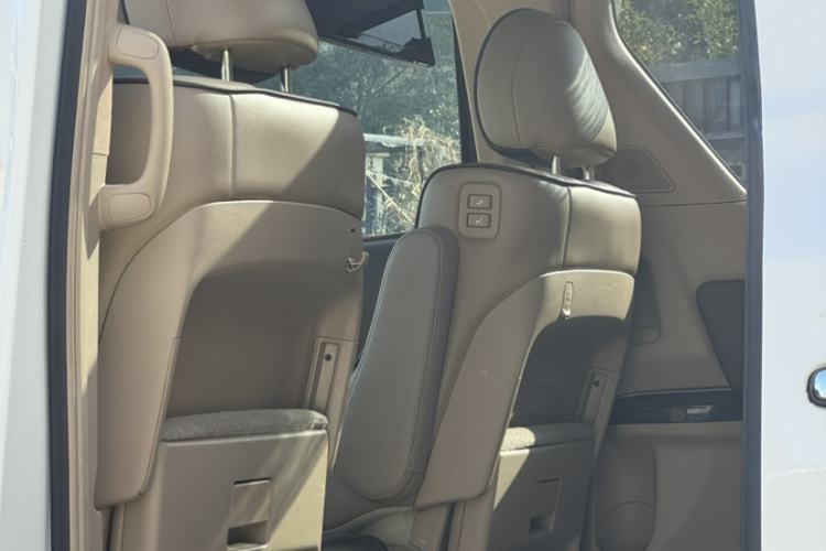 Used Toyota Alphard 2012 3.5L Luxury Edition Interior 5