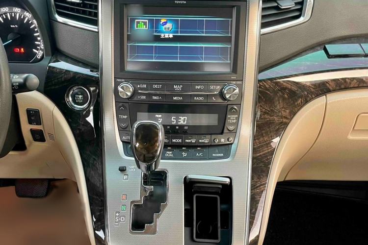 Used Toyota Alphard 2012 3.5L Luxury Edition Interior 7