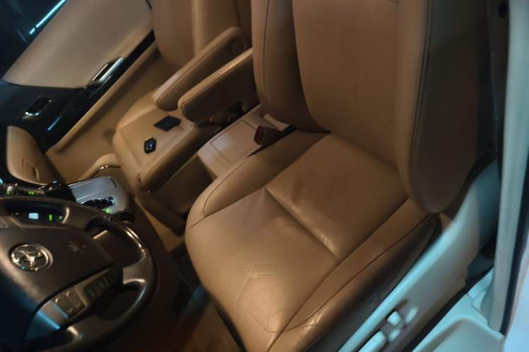 Used Toyota Alphard 2012 3.5L Luxury Edition Left Front Seat