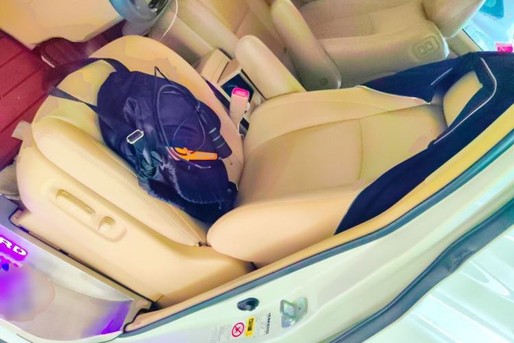 Used Toyota Alphard 2012 3.5L Luxury Edition Left Front Seat