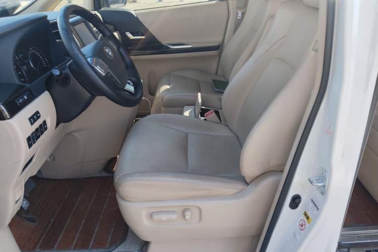 Used Toyota Alphard 2012 3.5L Luxury Edition Left Front Seat