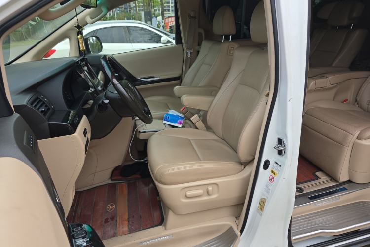 Used Toyota Alphard 2012 3.5L Luxury Edition Left Front Seat