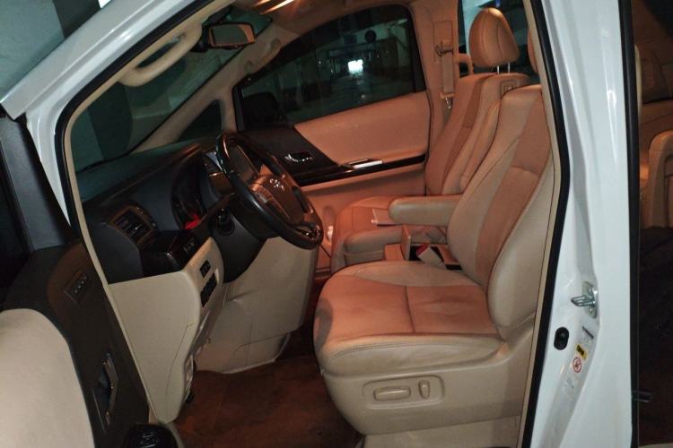 Used Toyota Alphard 2012 3.5L Luxury Edition Left Front Seat