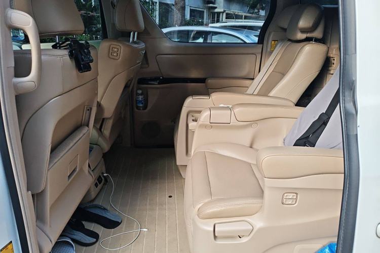Used Toyota Alphard 2012 3.5L Luxury Edition Left Rear Seat