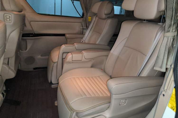 Used Toyota Alphard 2012 3.5L Luxury Edition Left Rear Seat