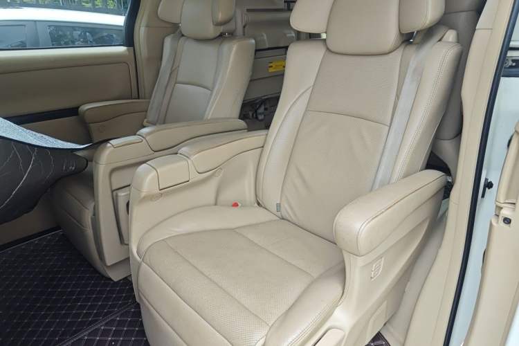 Used Toyota Alphard 2012 3.5L Luxury Edition Left Rear Seat