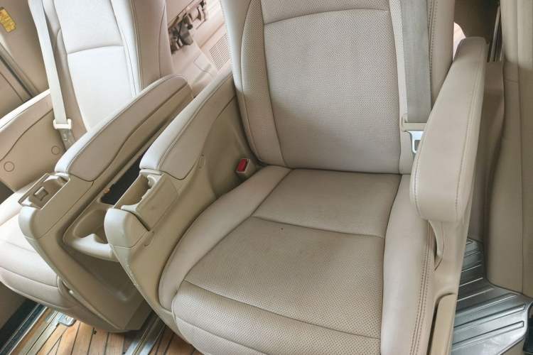 Used Toyota Alphard 2012 3.5L Luxury Edition Left Rear Seat