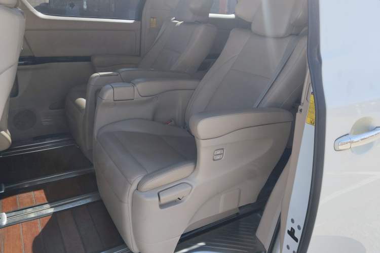 Used Toyota Alphard 2012 3.5L Luxury Edition Left Rear Seat