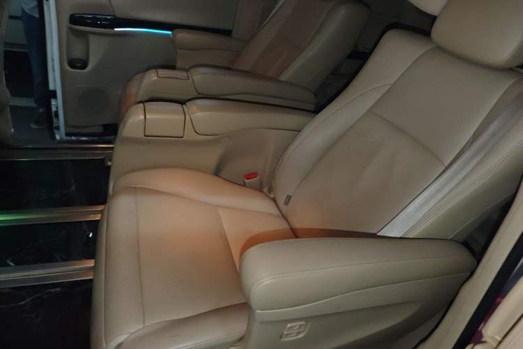Used Toyota Alphard 2012 3.5L Luxury Edition Left Rear Seat
