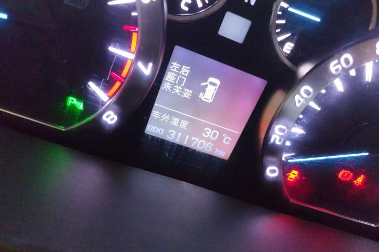 Used Toyota Alphard 2012 2.4L Luxury Edition Odometer Close Up