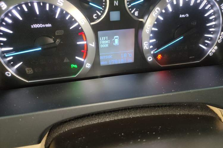 Used Toyota Alphard 2012 3.5L Luxury Edition Odometer Close Up