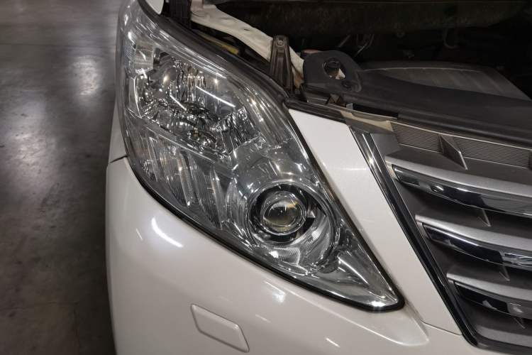 Used Toyota Alphard 2012 3.5L Luxury Edition Right Front Headlight