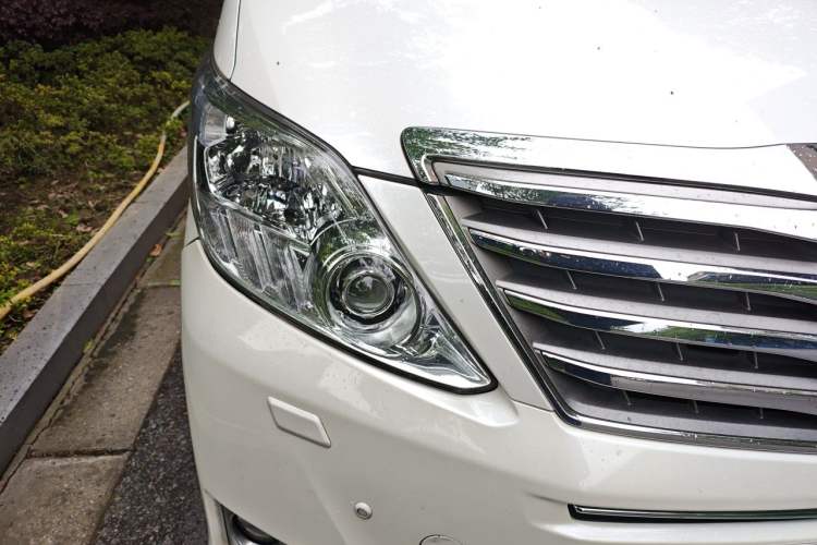 Used Toyota Alphard 2012 3.5L Luxury Edition Right Front Headlight