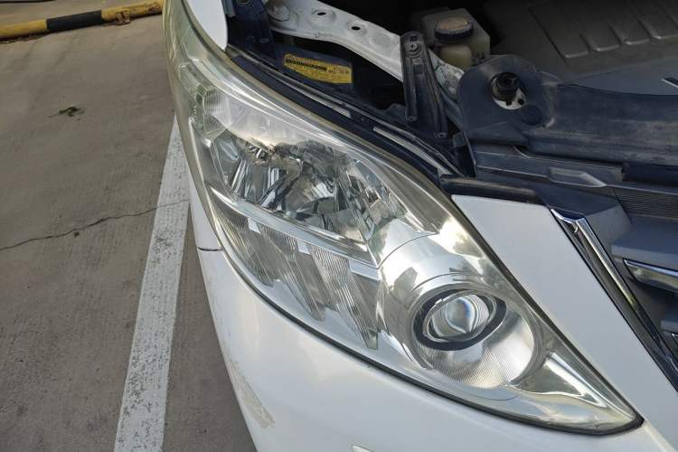Used Toyota Alphard 2012 3.5L Luxury Edition Right Front Headlight