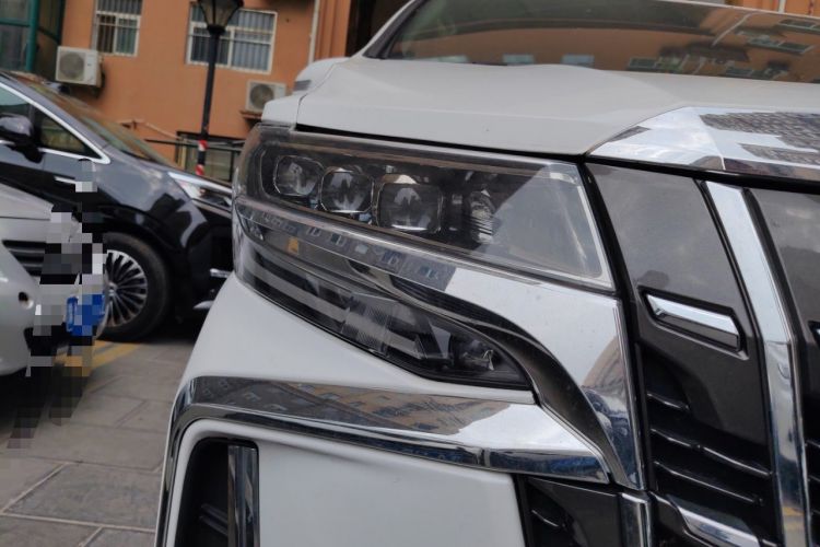 Used Toyota Alphard 2012 3.5L Luxury Edition Right Front Headlight