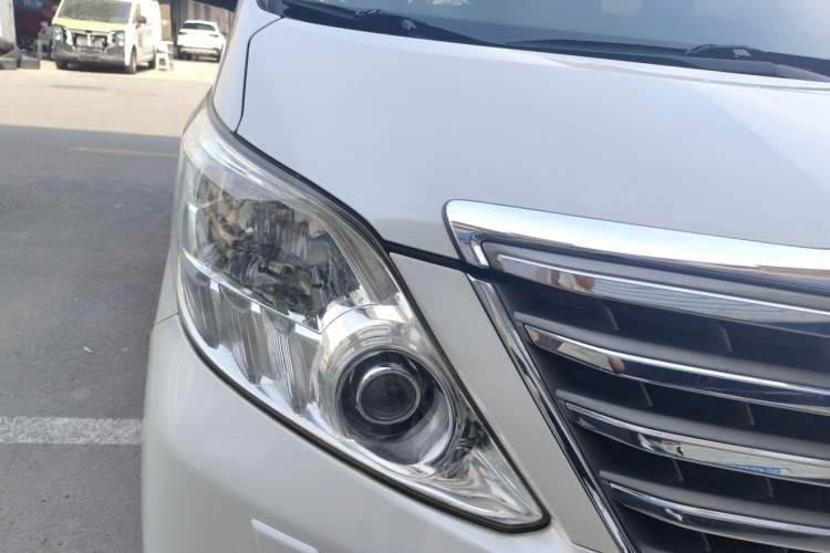 Used Toyota Alphard 2012 2.4L Luxury Edition Right Front Headlight