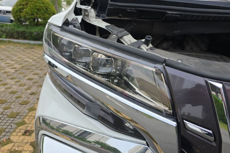 Used Toyota Alphard 2012 3.5L Luxury Edition Right Front Headlight