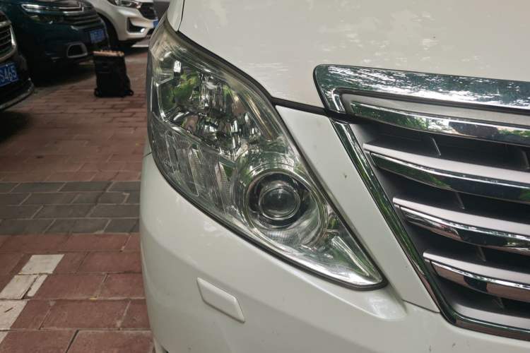Used Toyota Alphard 2012 3.5L Luxury Edition Right Front Headlight