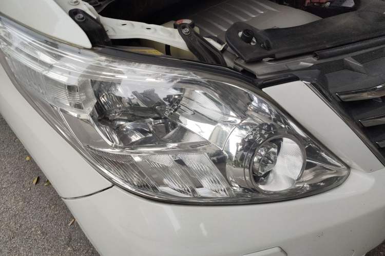 Used Toyota Alphard 2012 3.5L Luxury Edition Right Front Headlight