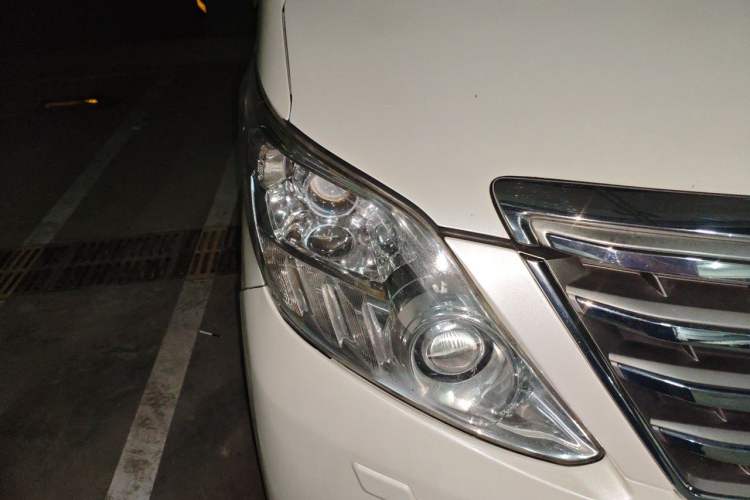 Used Toyota Alphard 2012 3.5L Luxury Edition Right Front Headlight