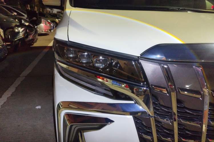 Used Toyota Alphard 2012 3.5L Luxury Edition Right Front Headlight