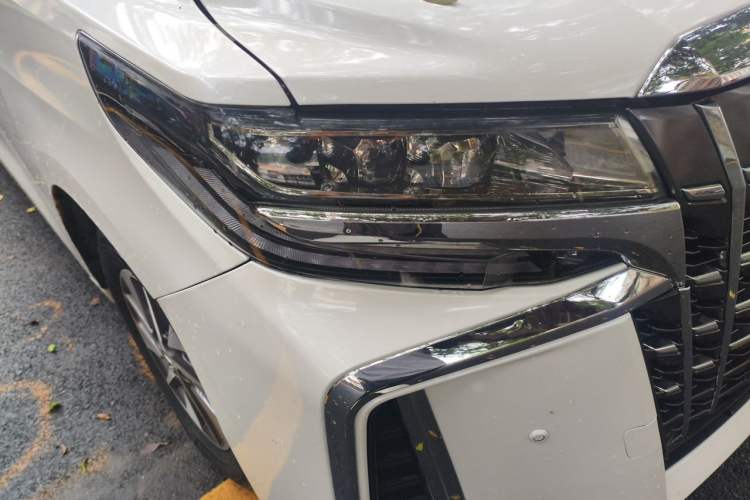 Used Toyota Alphard 2012 3.5L Luxury Edition Right Front Headlight
