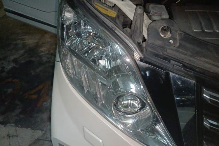 Used Toyota Alphard 2012 3.5L Luxury Edition Right Front Headlight