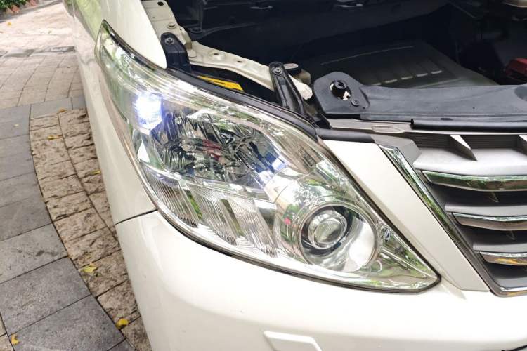 Used Toyota Alphard 2012 3.5L Luxury Edition Right Front Headlight