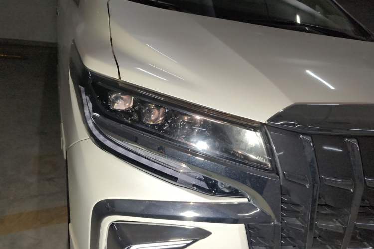 Used Toyota Alphard 2012 3.5L Luxury Edition Right Front Headlight