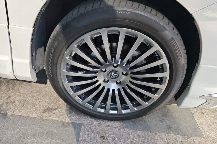 Used Toyota Alphard 2012 3.5L Luxury Edition Right Front Wheel Hub