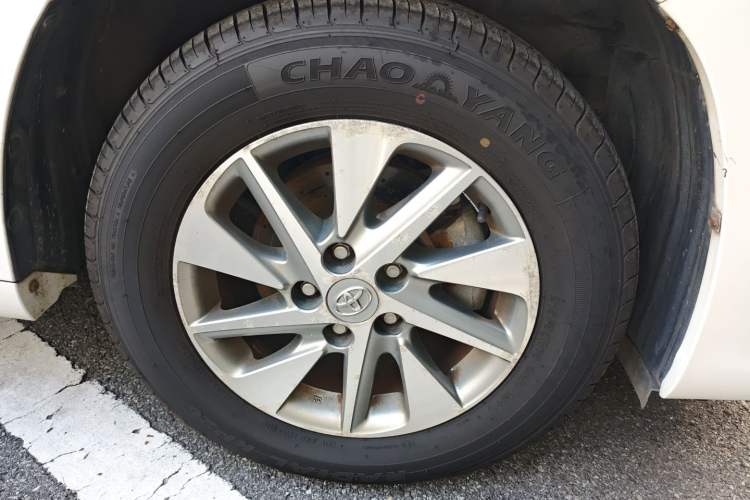 Used Toyota Alphard 2012 3.5L Luxury Edition Right Front Wheel Hub