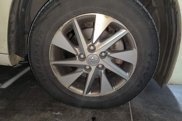 Used Toyota Alphard 2012 3.5L Luxury Edition Right Front Wheel Hub