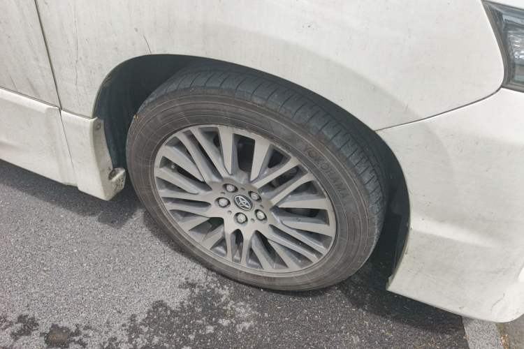 Used Toyota Alphard 2012 3.5L Luxury Edition Right Front Wheel Hub