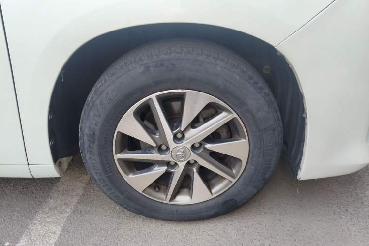 Used Toyota Alphard 2012 2.4L Luxury Edition Right Front Wheel Hub