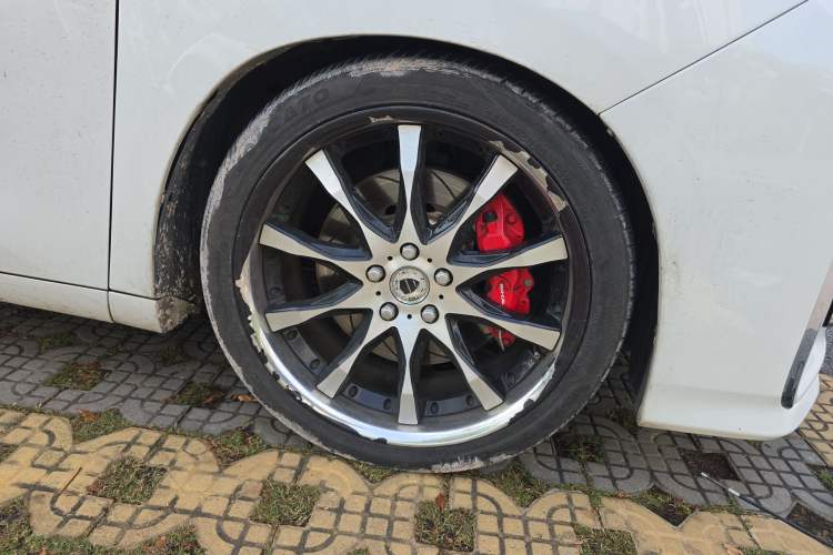 Used Toyota Alphard 2012 3.5L Luxury Edition Right Front Wheel Hub