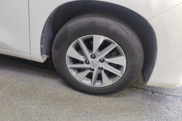Used Toyota Alphard 2012 3.5L Luxury Edition Right Front Wheel Hub