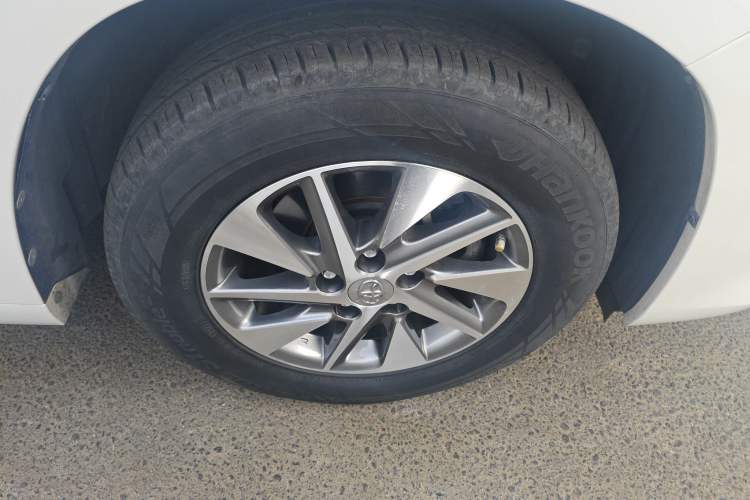 Used Toyota Alphard 2012 3.5L Luxury Edition Right Front Wheel Hub